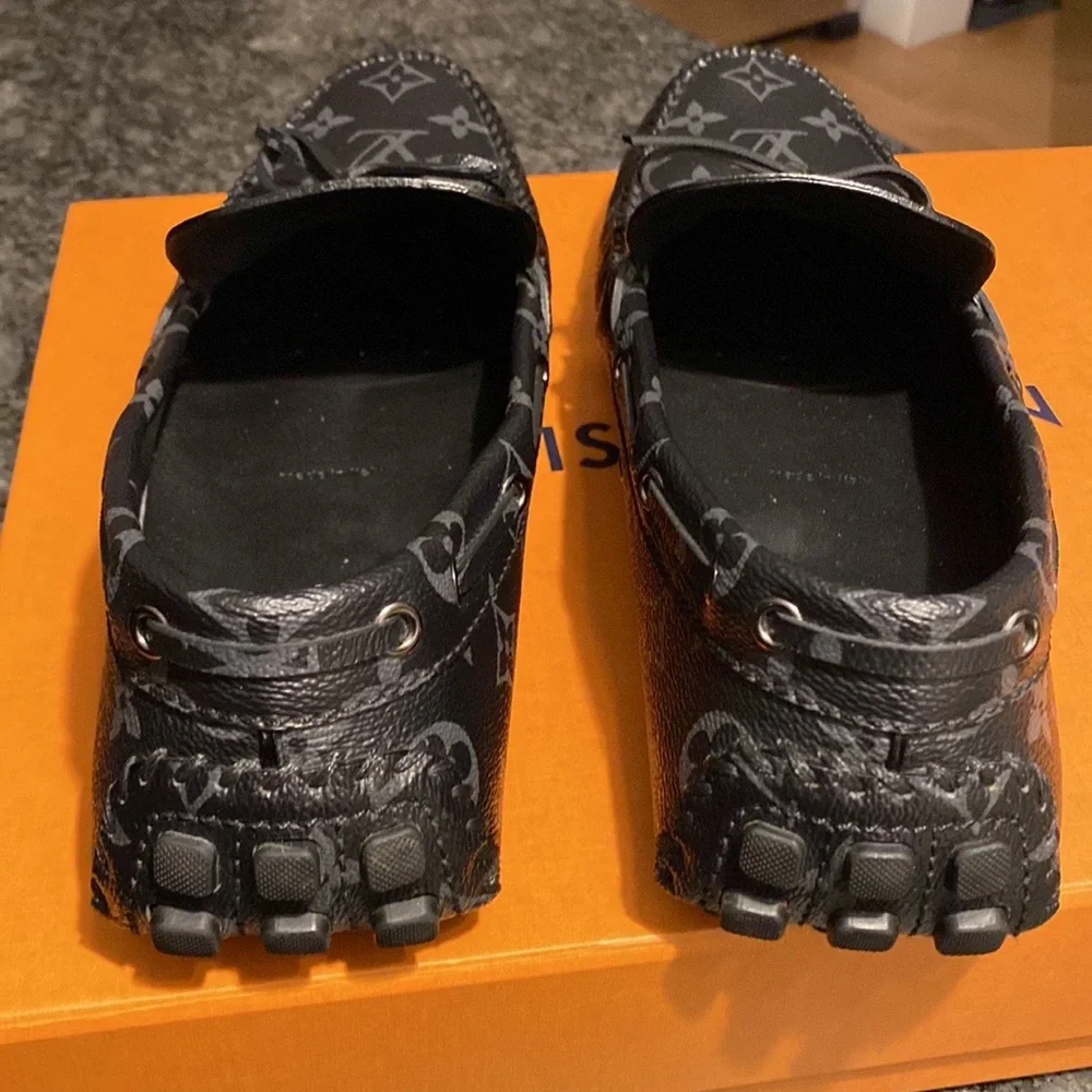 🦁 Louis Vuitton LV Monogram Eclipse Loafers - Picture 10 of 17